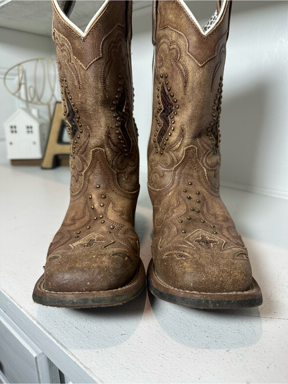 Laredo Women’s Cowboy Boots Size 7M – Brown Suede Western Leopard Studded - Picture 4 of 9